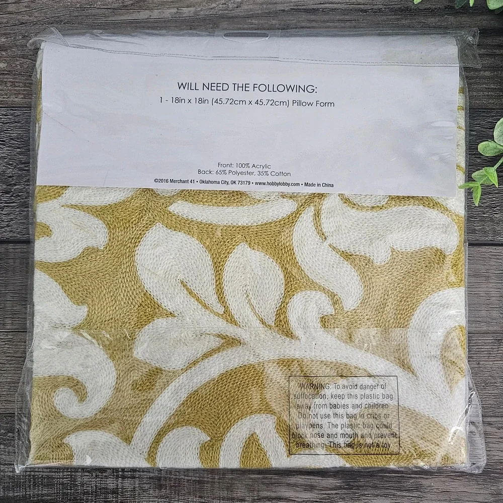 Merchant 41 Yellow Floral Damask Pillow Cover‎ 18x18 Square New